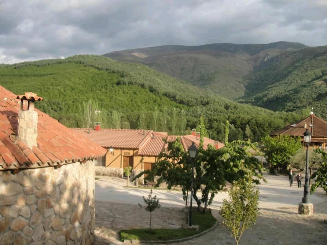 Complejo Rural Los Chozos Valle Del Jerte Eksteriør bilde
